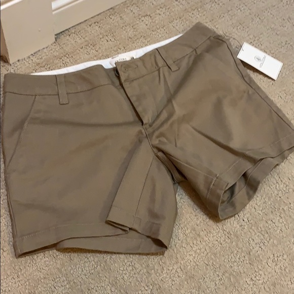 Volcom tan shorts - Picture 4 of 4